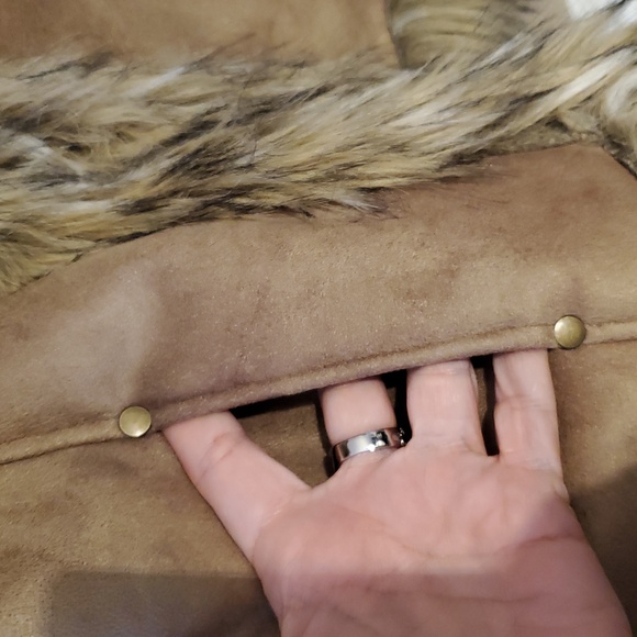 Tasha Polizzi Luxe Faux Fur Faux Suede Vest Women’s Size S - Picture 4 of 7